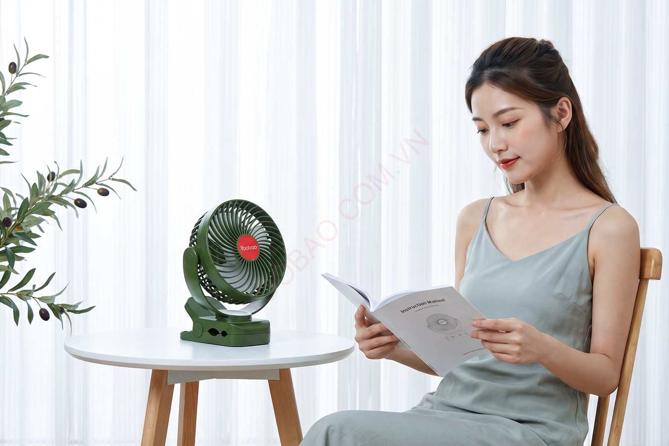 Quạt tích điện mini đa năng Yoobao F8 8000mAh
